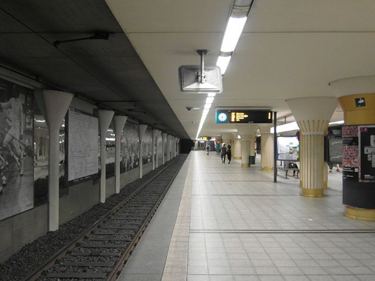 Frankfurt Train Station Entry Looks Like It Leads to the Hogwarts Express Frankfurt Train Station Entry Looks Like It Leads to the Hogwarts Express