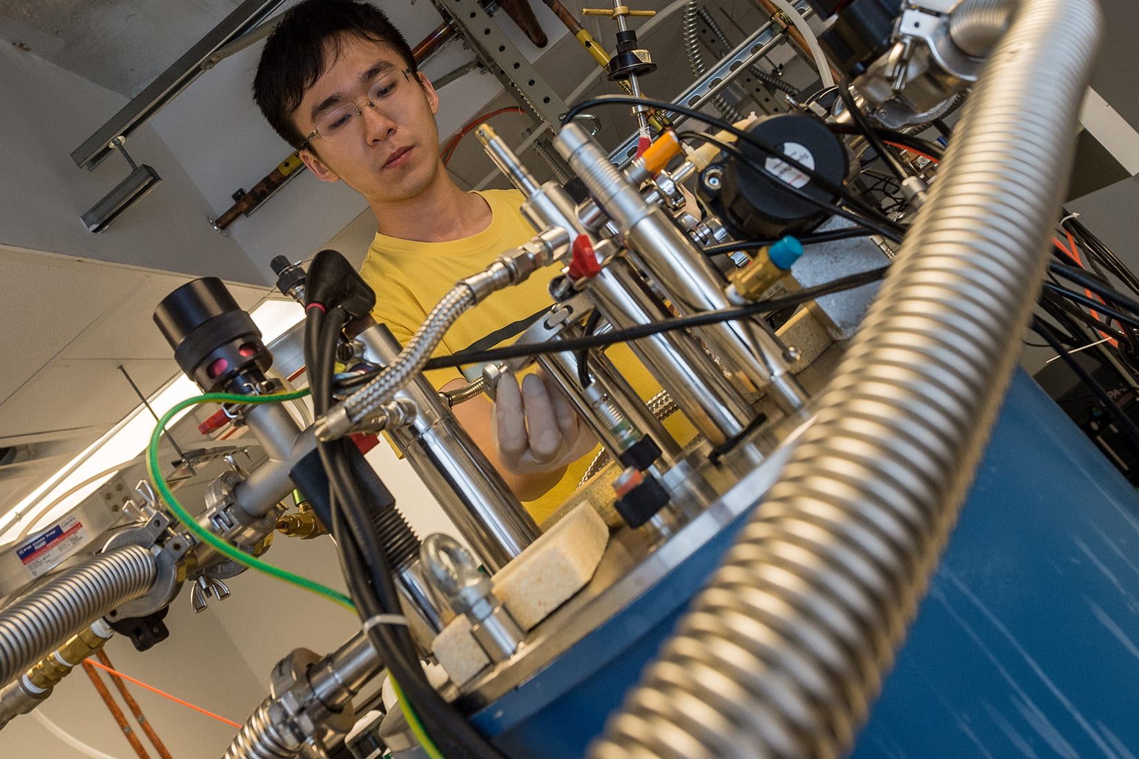 New Study Discovers Billions of Entangled Electrons in a Metal New Study Discovers Billions of Entangled Electrons in a Metal