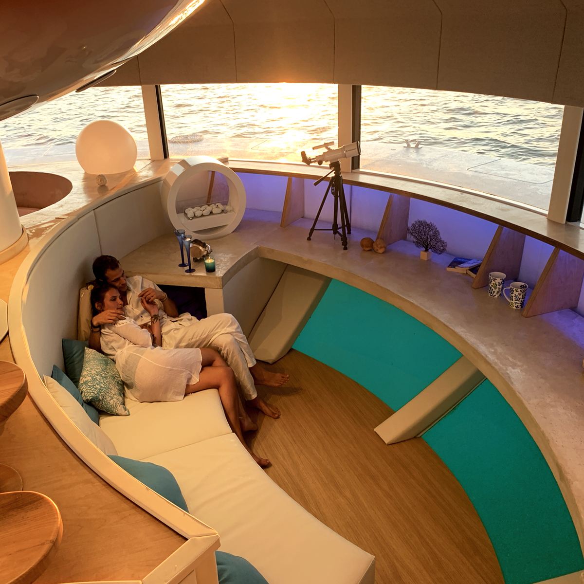 This Eco-Friendly Floating Pod Offers Luxury Accommodation This Eco-Friendly Floating Pod Offers Luxury Accommodation