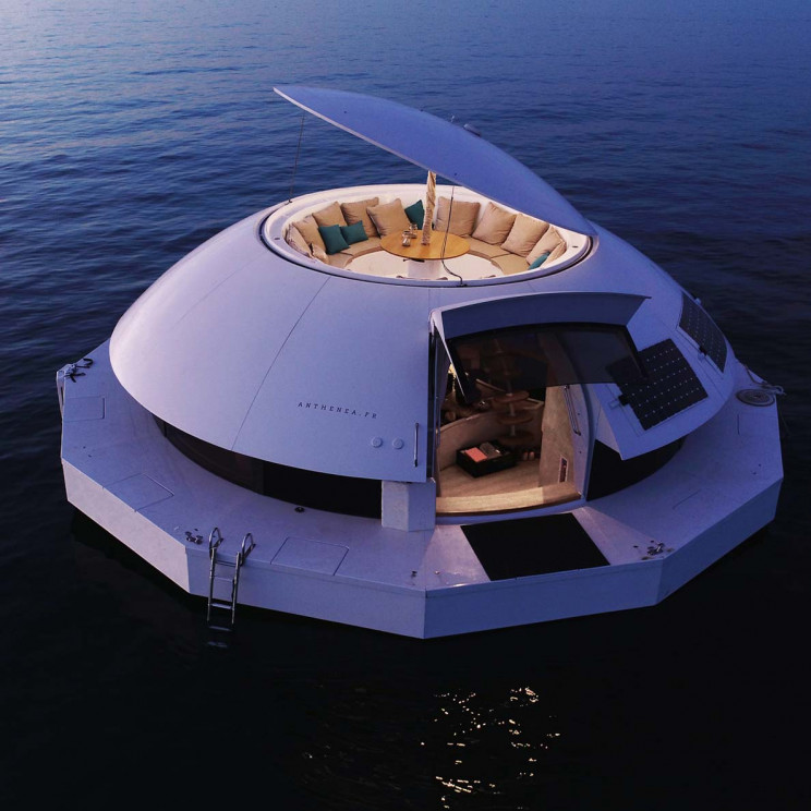 This Eco-Friendly Floating Pod Offers Luxury Accommodation This Eco-Friendly Floating Pod Offers Luxury Accommodation