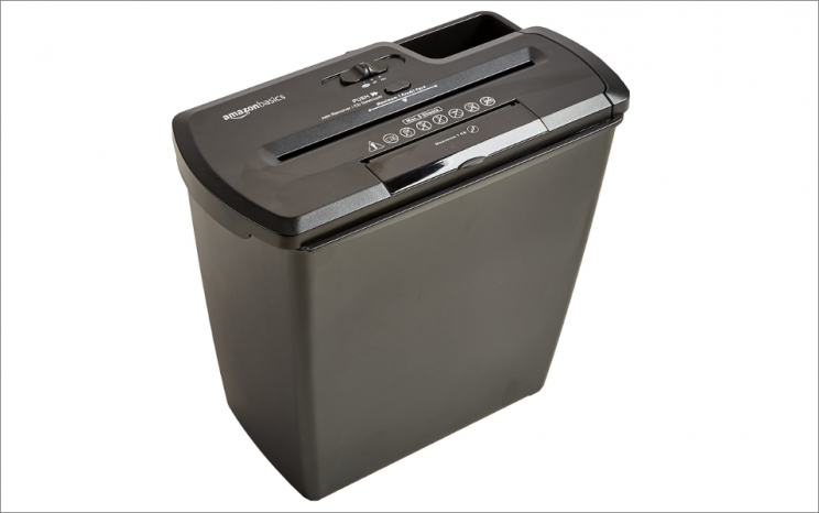 AmazonBasics Stripcut Shredder Black stripcut shredder