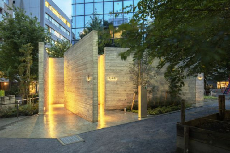 Japan Takes Bathrooms to The Next Level with Transparent Walls Japan Takes Bathrooms to The Next Level with Transparent Walls