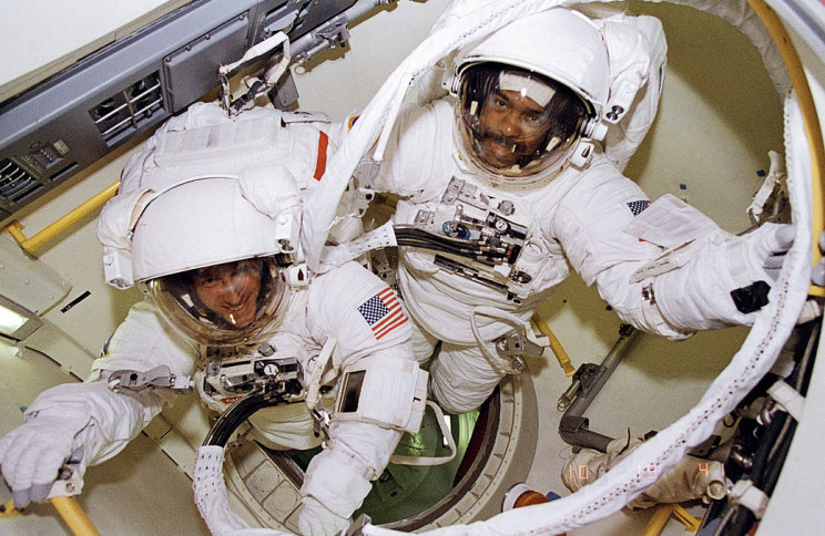 13 Out of This World Facts About Spacesuits That You Should Know 13 Out of This World Facts About Spacesuits That You Should Know