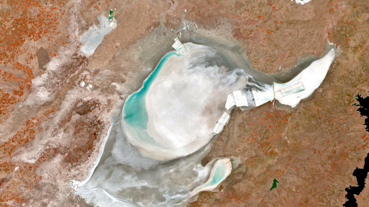 Satellite Images Just Revealed That Turkey's Second Largest Lake Is Gone