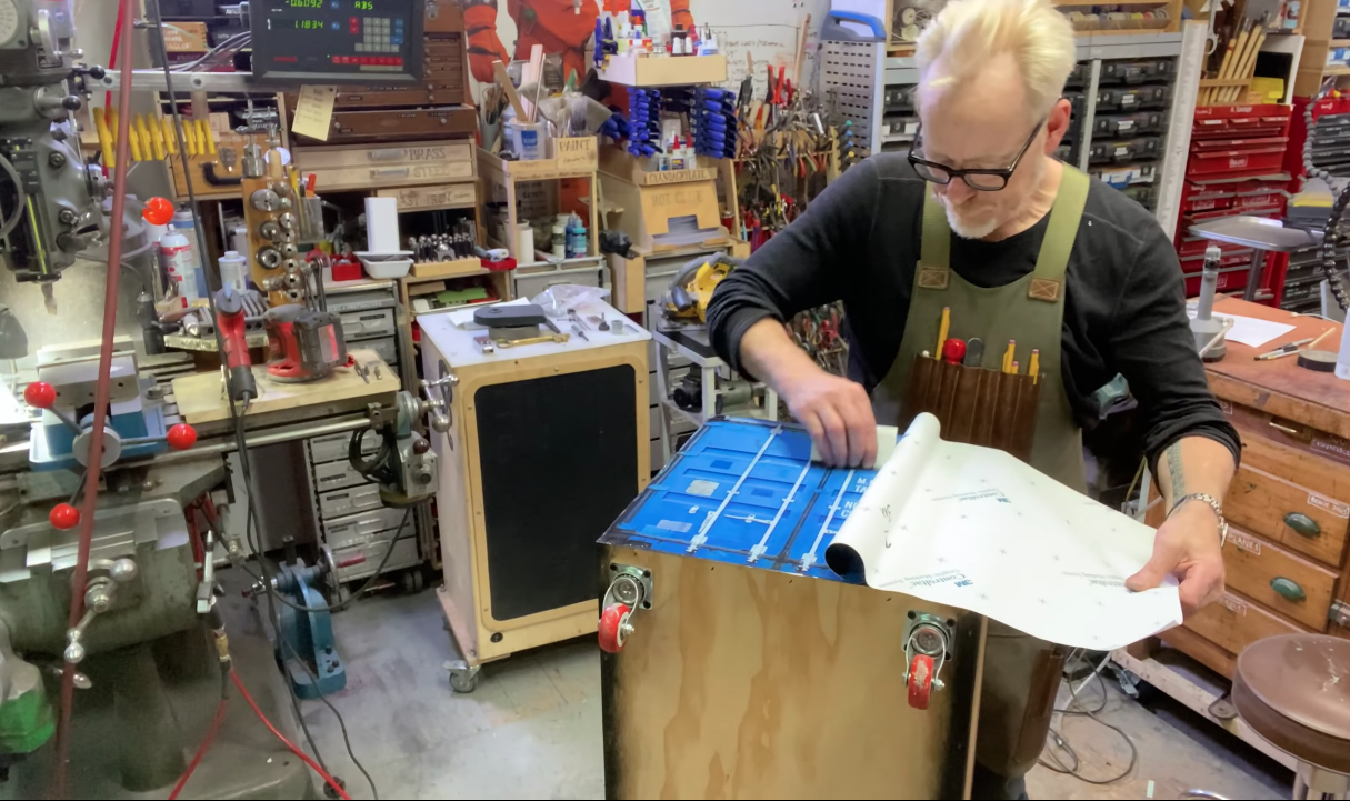 Ex-Mythbuster Adam Savage Builds Miniature Shipping Container Ex-Mythbuster Adam Savage Builds Miniature Shipping Container
