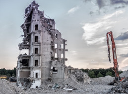 Everything You Need to Know on How to Become a Demolition Contractor