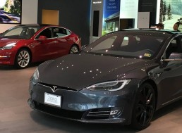 Elon Musk Says Tesla is Under Attack by Big Auto and Big Oil