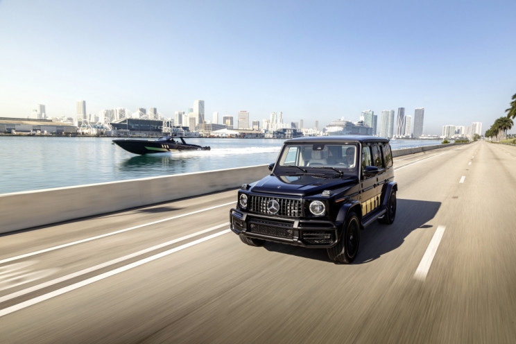 Mercedes-Benz Releases 59-Foot Six-Engine Speedboat and Matching SUV Mercedes-Benz Releases 59-Foot Six-Engine Speedboat and Matching SUV