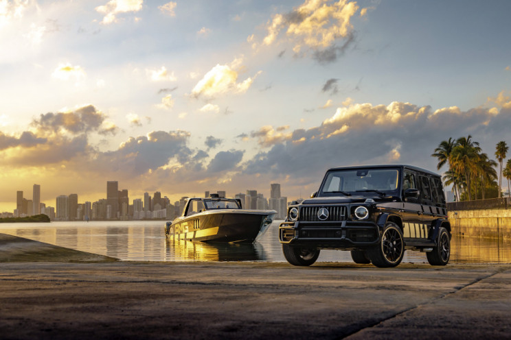Mercedes-Benz Releases 59-Foot Six-Engine Speedboat and Matching SUV Mercedes-Benz Releases 59-Foot Six-Engine Speedboat and Matching SUV