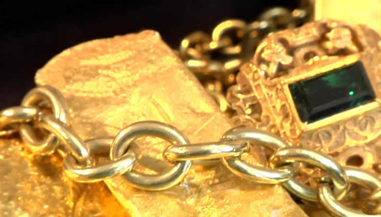 Gold and emeralds Gold and emeralds