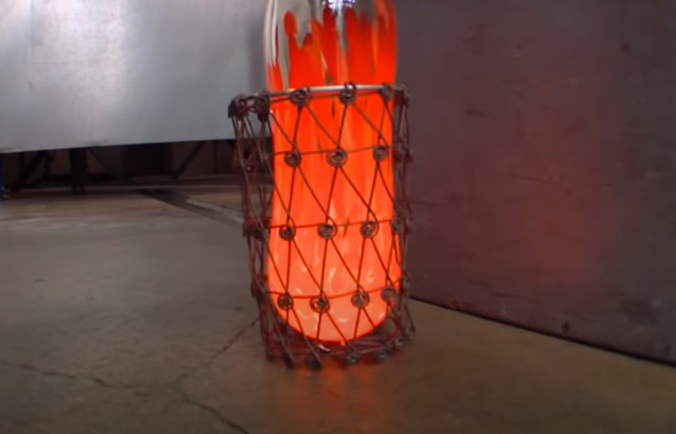 glass sculpting feeder