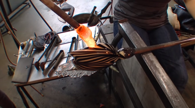 glass sculpting fish