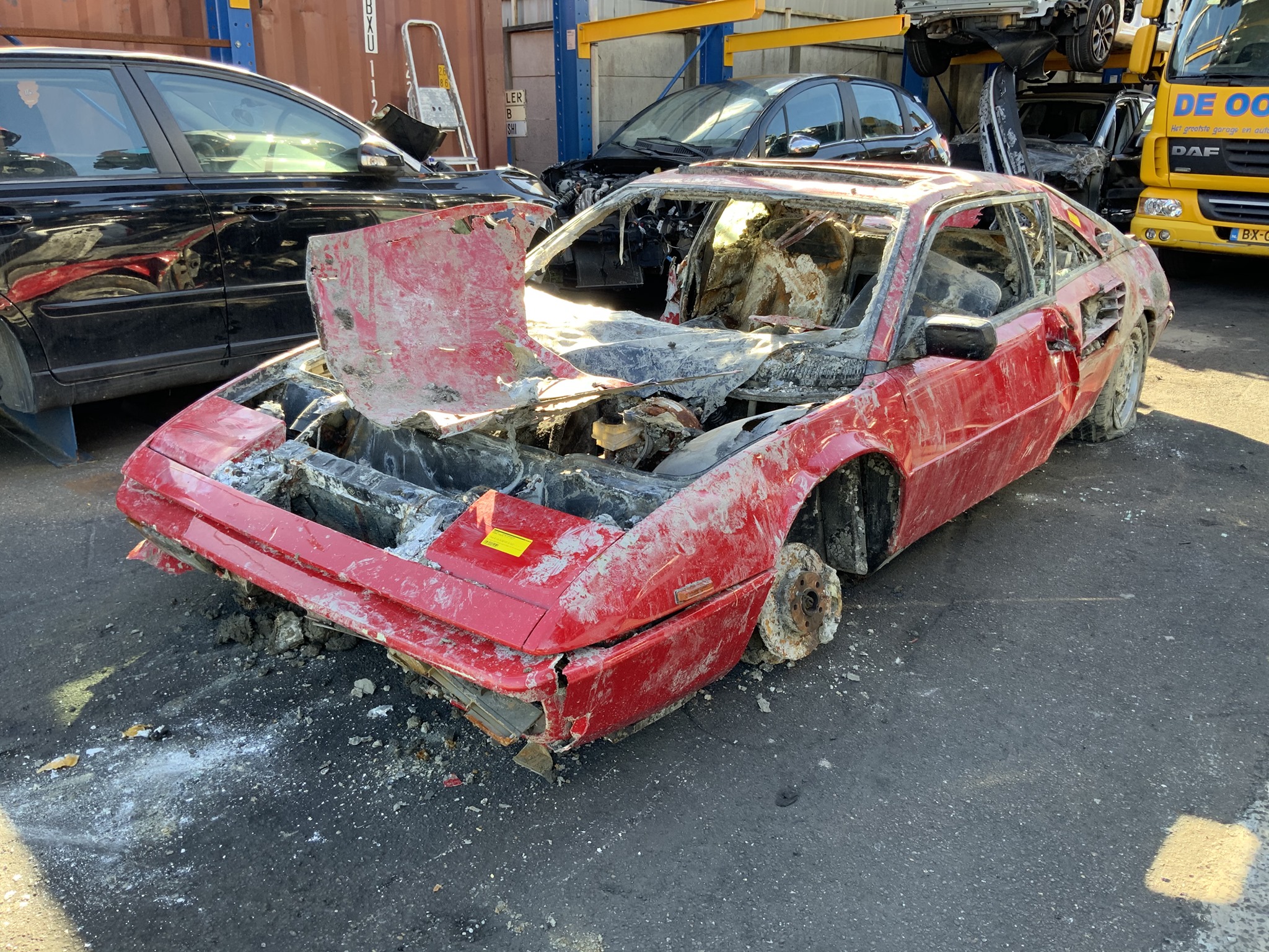 Drowned 26-Year-Old Ferrari Mondial Brought Back to Surface in Amsterdam Drowned 26-Year-Old Ferrari Mondial Brought Back to Surface in Amsterdam