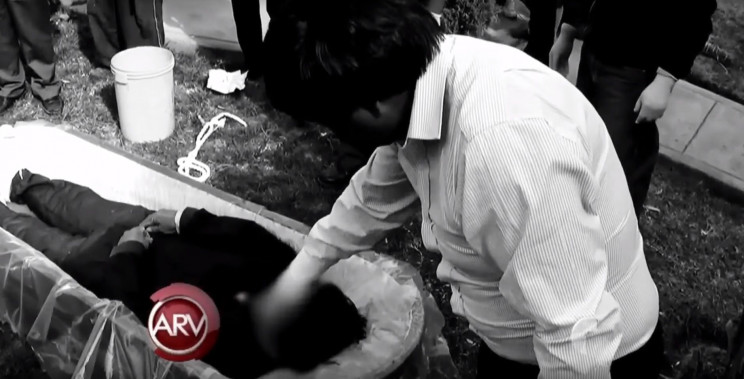 unusual ways to preserve bodies plastic bag