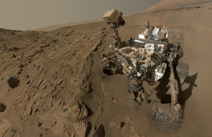 https://www.nasa.gov/sites/default/files/thumbnails/image/yir2014-curiosity-portrait-crop.jpg