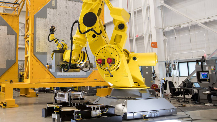 Raytheon wins the US Navy's SPY-6 radar contract that's worth $3.2 billion