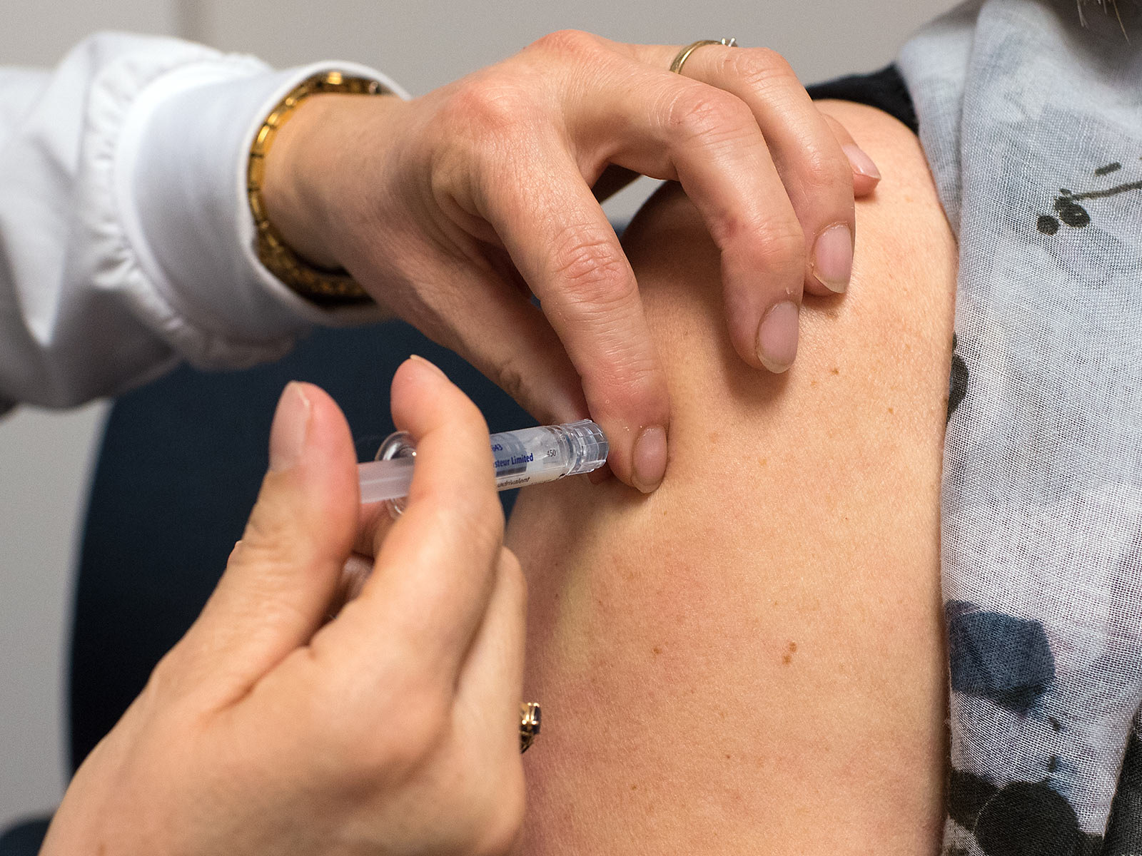 Flu vaccine Administration of flu vaccine