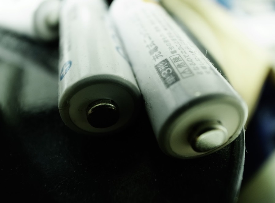 pros of solid state batteries