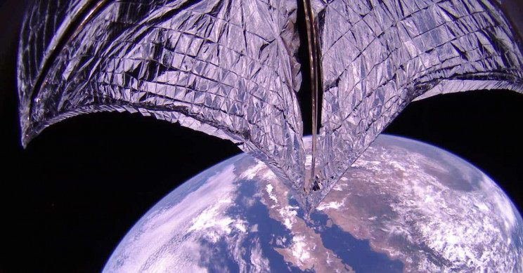 A Lightsail Powered By Millions of Lasers Could Reach Alpha Centauri in 20 Years A Lightsail Powered By Millions of Lasers Could Reach Alpha Centauri in 20 Years