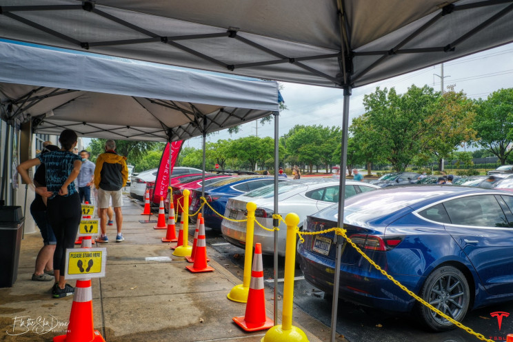 75 Austin Tesla Owners Paraded to Celebrate Texas' New Gigafactory 75 Austin Tesla Owners Paraded to Celebrate Texas' New Gigafactory