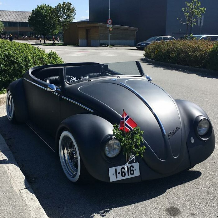This 1961 VW Beetle Deluxe Was Converted Into a Matte Black Masterpiece This 1961 VW Beetle Deluxe Was Converted Into a Matte Black Masterpiece