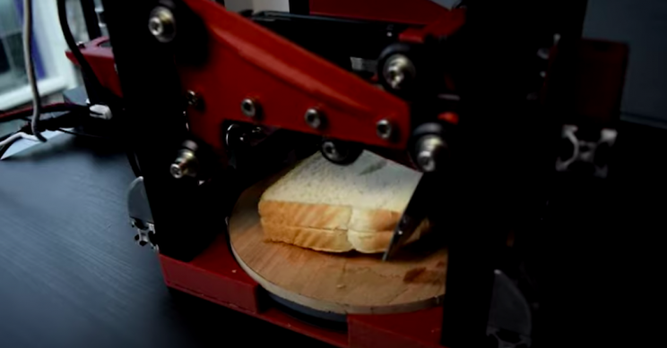 DIY Robot Cuts Crusts Off, Makes the Perfect Sandwich