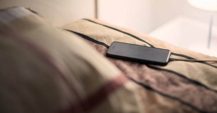 Cheap Smartphone Chargers Linked to Burns