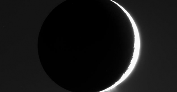 Scientists Find Building Blocks of Life on Saturn's Moon Enceladus