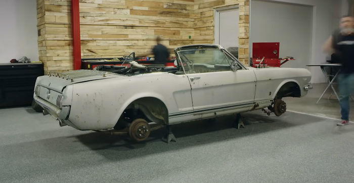 Jason Momoa Restores Wife's 1965 Ford Mustang, Her First Car Jason Momoa Restores Wife's 1965 Ford Mustang, Her First Car