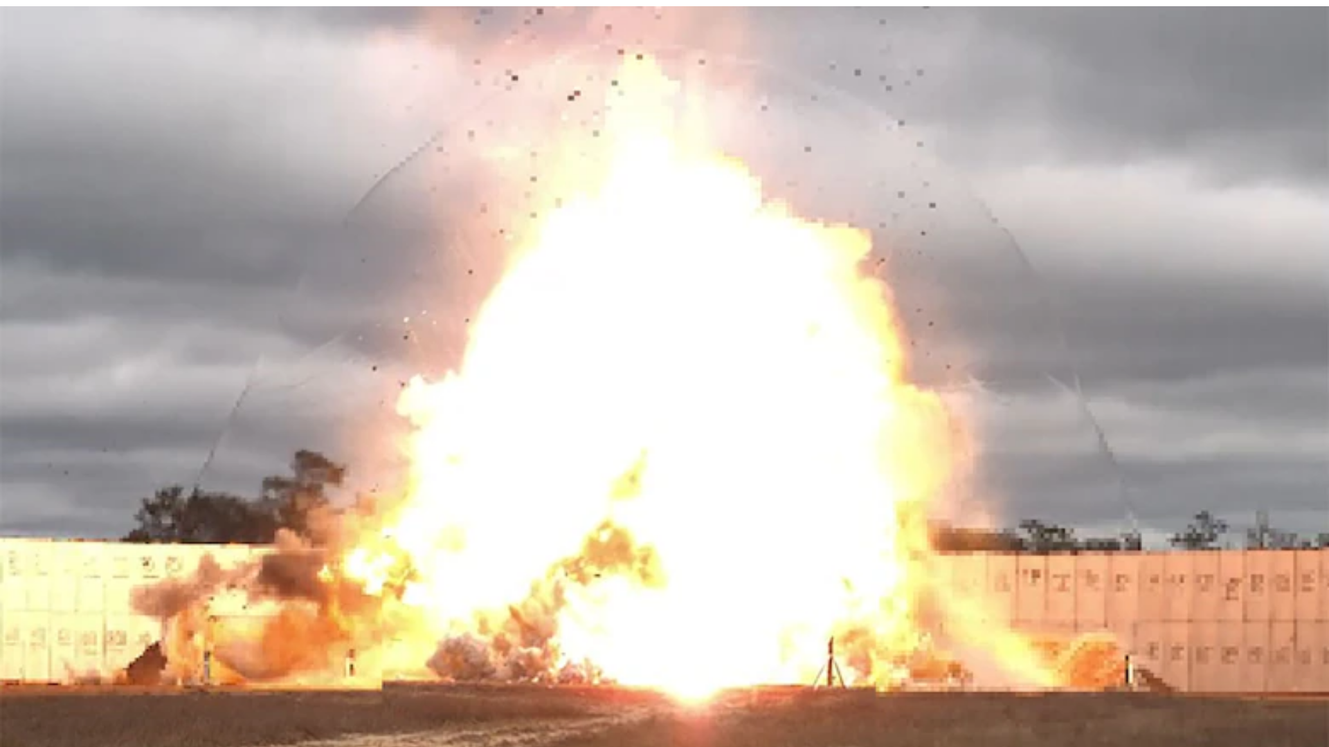 The GBU-72 ground test The arena test for the GBU-72