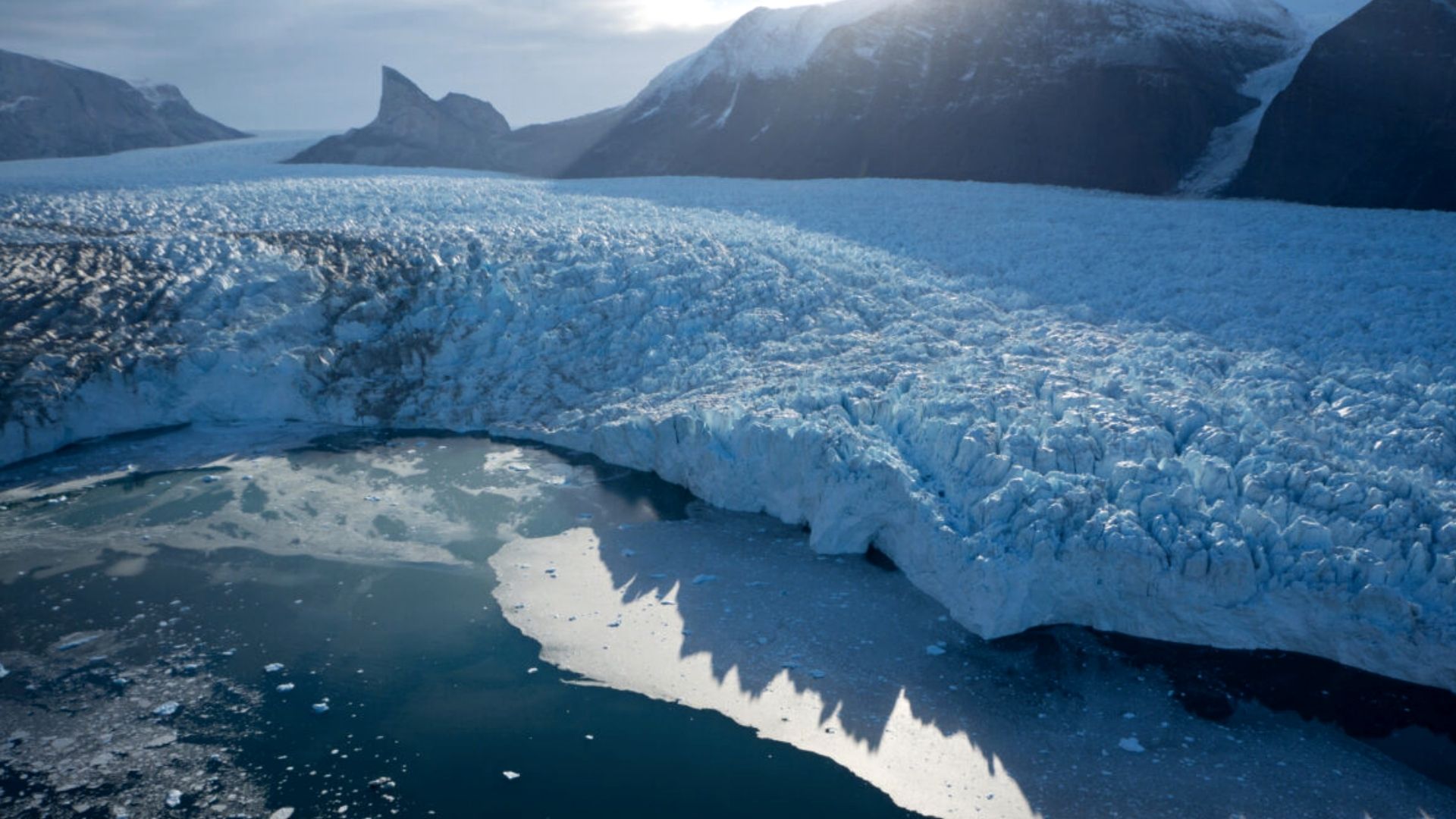 A robotic sub will explore Greenland's underwater glacial walls