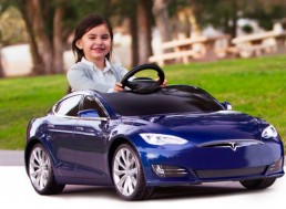 Mini Tesla Model S Will Get Your Kids to Love Electric Cars