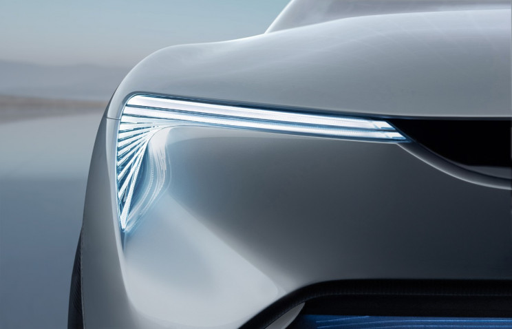 GM Unveils New Electric Crossover With 410 Mile Range That Hits 62 MPH in 4.3 Seconds GM Unveils New Electric Crossover With 410 Mile Range That Hits 62 MPH in 4.3 Seconds