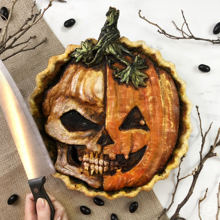 This Baker Adds a Spooky Touch to Halloween Pies This Baker Adds a Spooky Touch to Halloween Pies