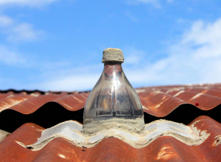 'Daylight System' Empowers Communities With Bottled Light 'Daylight System' Empowers Communities With Bottled Light