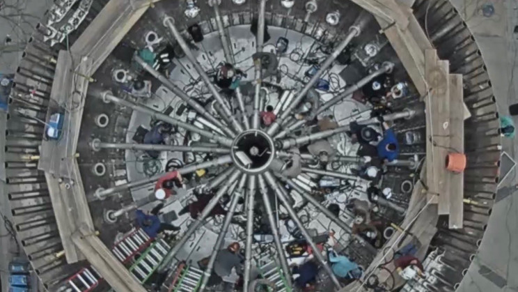 Elon Musk Shares Pic of Super Heavy Booster's Inner Workings