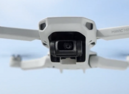 New Super Light 'FlyCam' Drone Aimed At the Masses