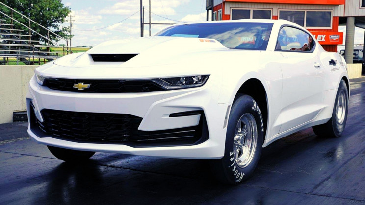 A New Camaro Has an Engine Too Powerful for Public Roads