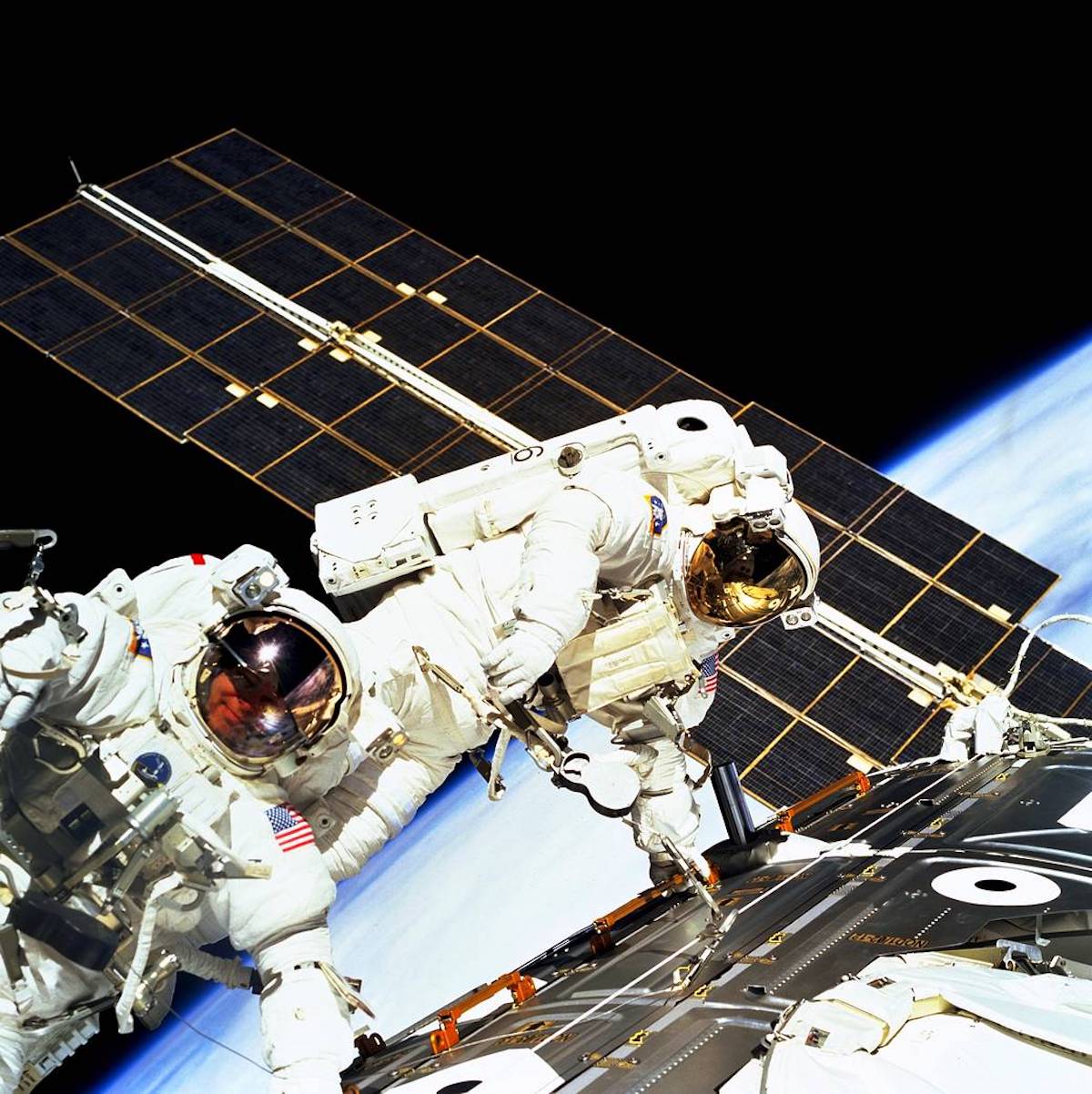 Space Stations of the Past, Present, and Future Space Stations of the Past, Present, and Future