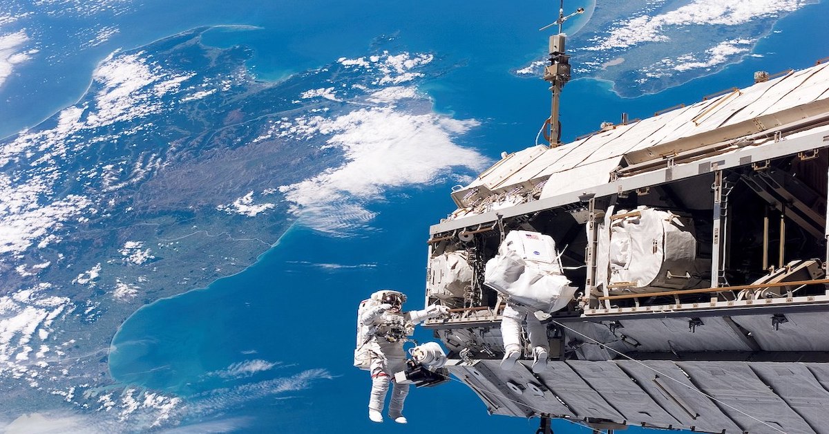 space settlements space station