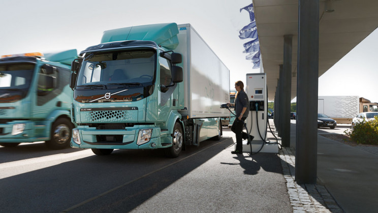 Volvo Starts Selling Electric Trucks for Urban Transport Volvo Starts Selling Electric Trucks for Urban Transport