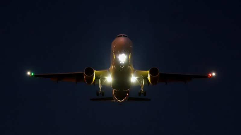 aircraft lights landing