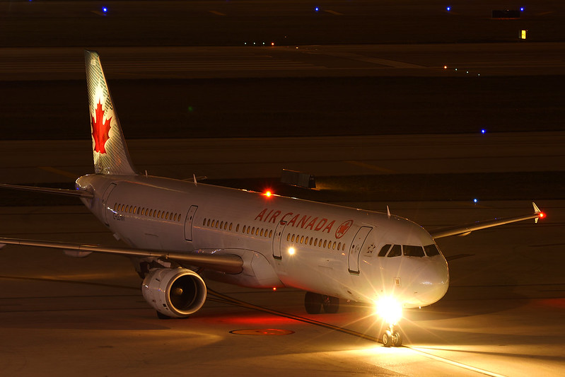 aircraft lights taxi