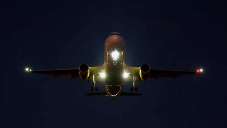 aircraft lights landing