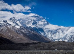 Ten Dead on Mt. Everest as Climbers Line up for Hours to Reach Peak