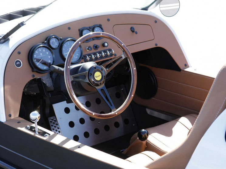 Vanderhall Motor Works' Impressive Venice GT Is Half Motorcycle, Half Car Vanderhall Motor Works' Impressive Venice GT Is Half Motorcycle, Half Car