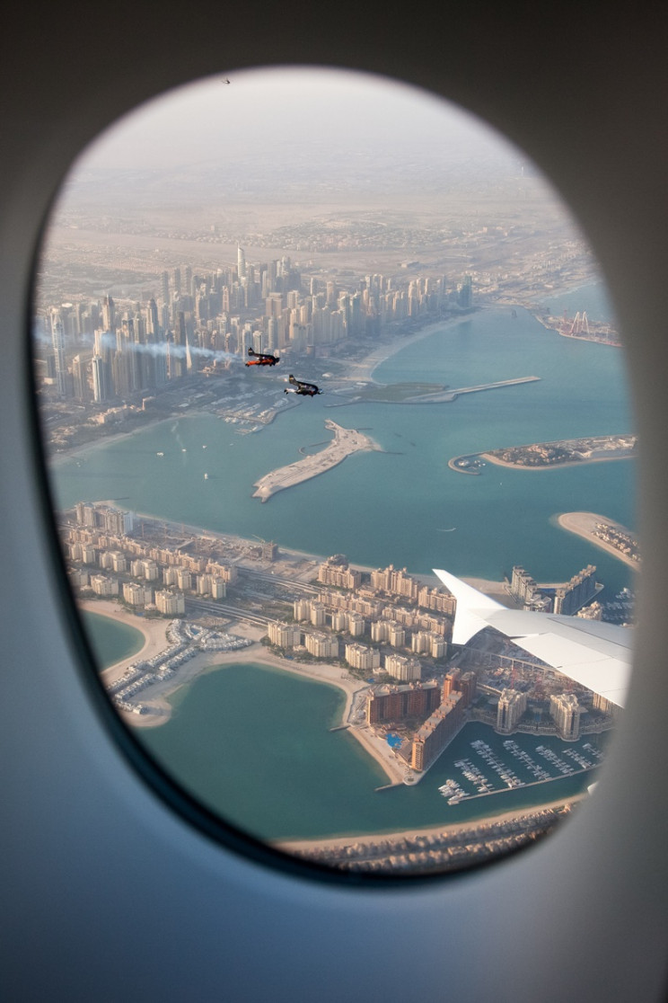 Watch Jetpack Daredevils Fly Alongside the World’s Largest Passenger Airliner Watch Jetpack Daredevils Fly Alongside the World’s Largest Passenger Airliner