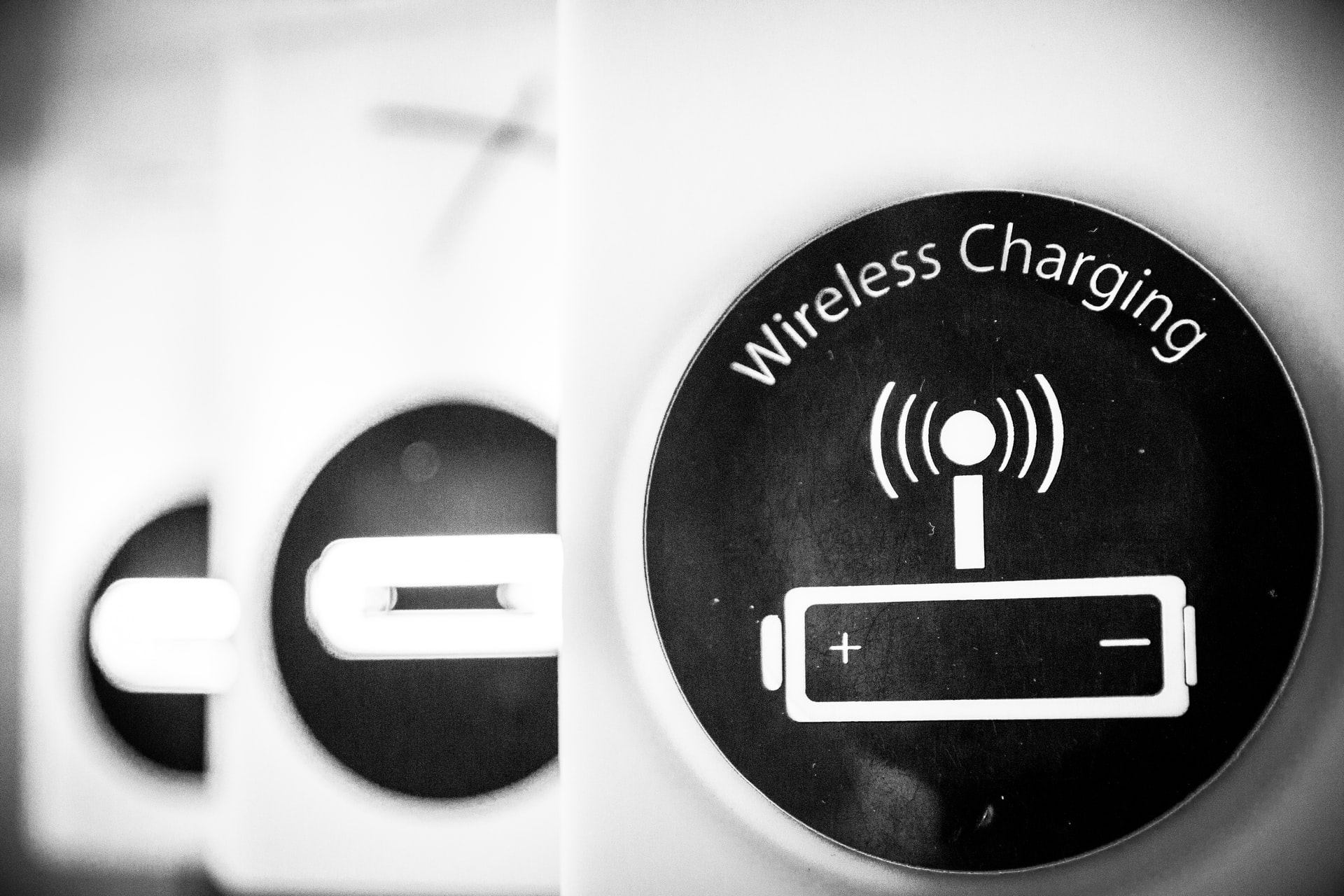 Welcome to the Age of Wireless Electricity Welcome to the Age of Wireless Electricity