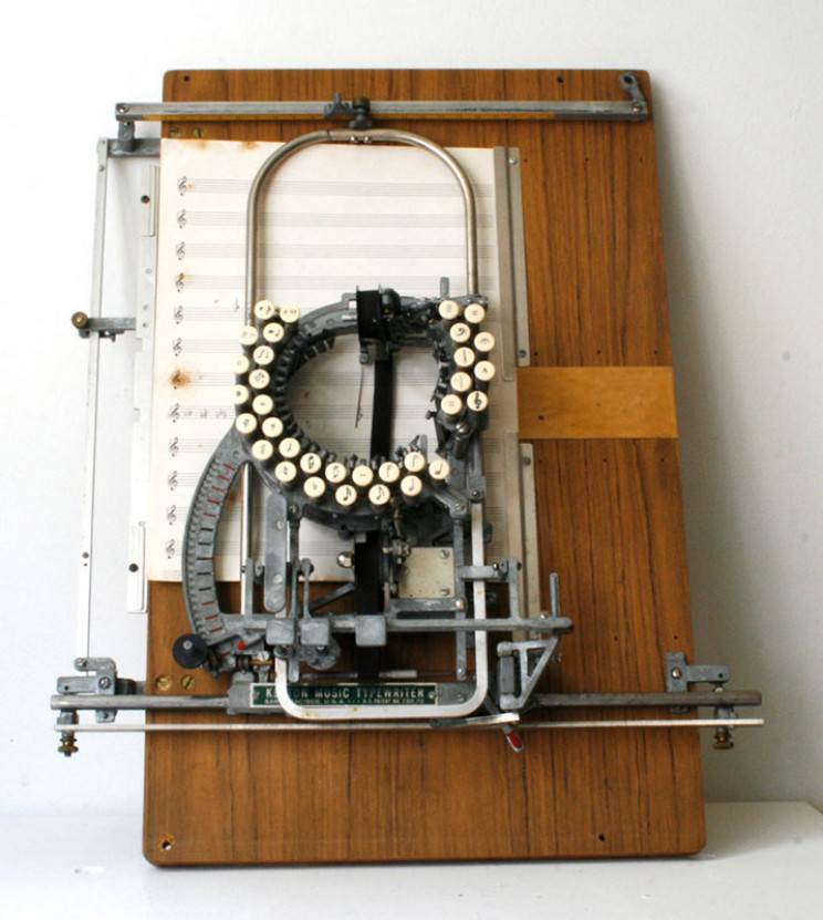 Groovy 1950s Typewriter Lets You Write Music