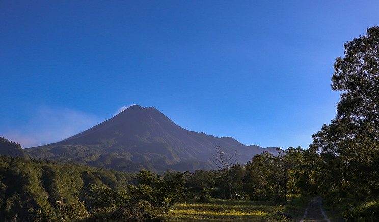 A Closer Look at the World's 9 Most Active Volcanoes A Closer Look at the World's 9 Most Active Volcanoes